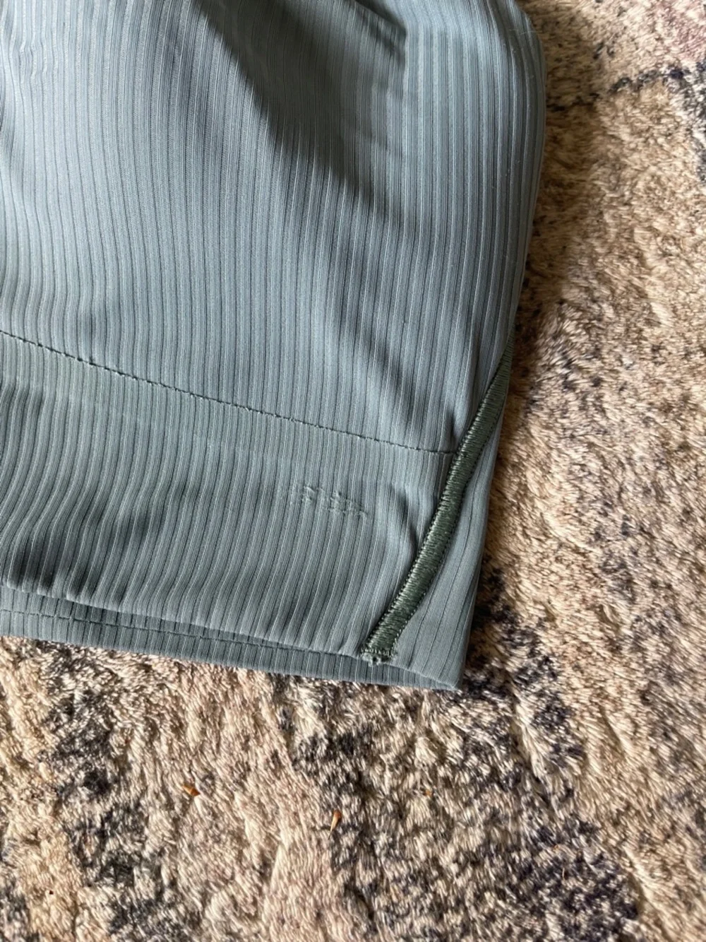 Lululemon sports bra - Picture 5 of 5